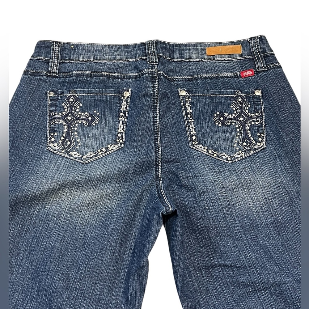 Royalty - Women’s Embroidered Rhinestone Embellished Crop Jeans Sz 12 - Picture 6 of 7